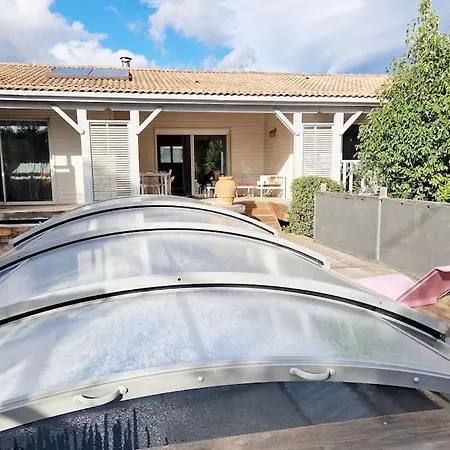 Bianca, Charme Authentique 4* Piscine Privee 别墅